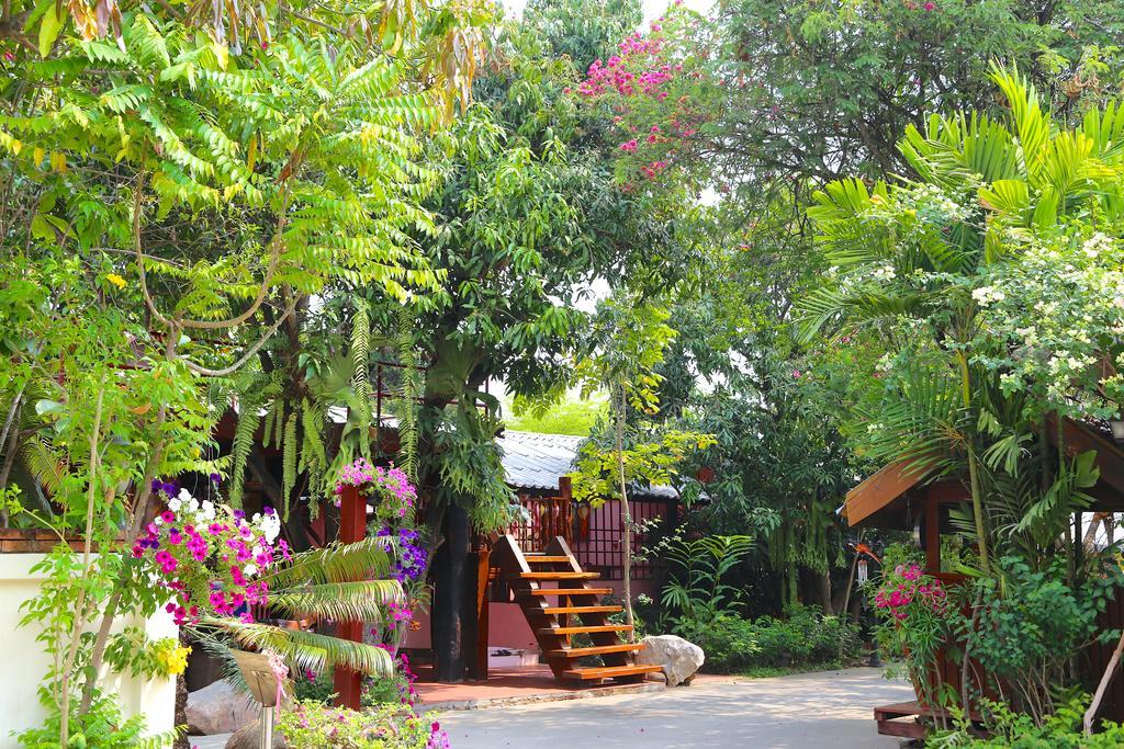 Oriental Siam Resort - Sha Extra Plus Certified Chiang Mai Room photo